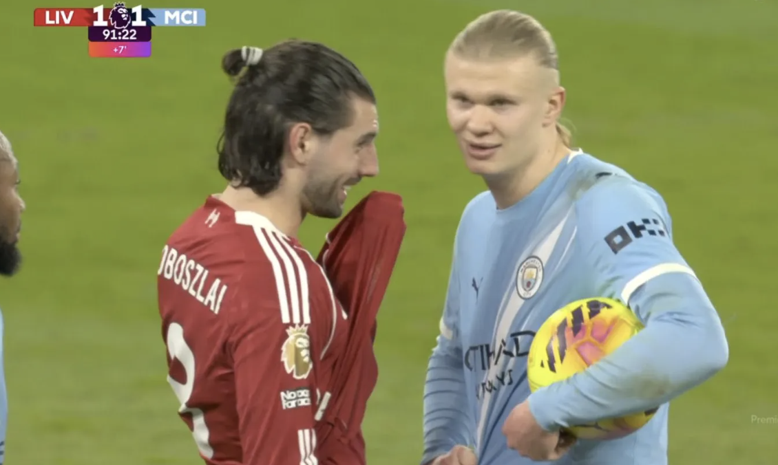 Erling Haaland da tiet lo nhung gi Dominik Szoboszlai noi voi anh truoc khi thuc hien qua da phat den